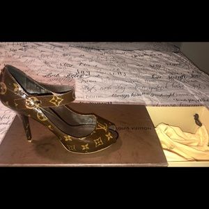 Louis Vuitton Shoe